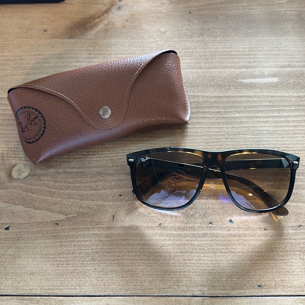 RAYBAN SUNGLASSES